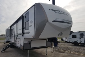 Sold 2025 Forest River Wildwood Heritage Glen 38 Veranda Fifth Wheel