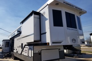 Sold 2025 Forest River Wildwood Heritage Glen Roost43 Fifth Wheel